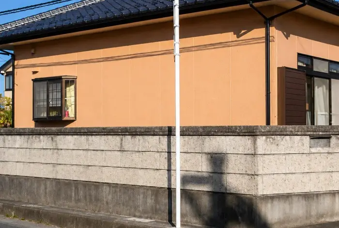 外壁塗装であたたかみのあるオレンジに