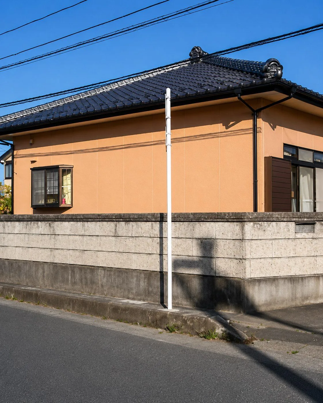 外壁塗装であたたかみのあるオレンジに