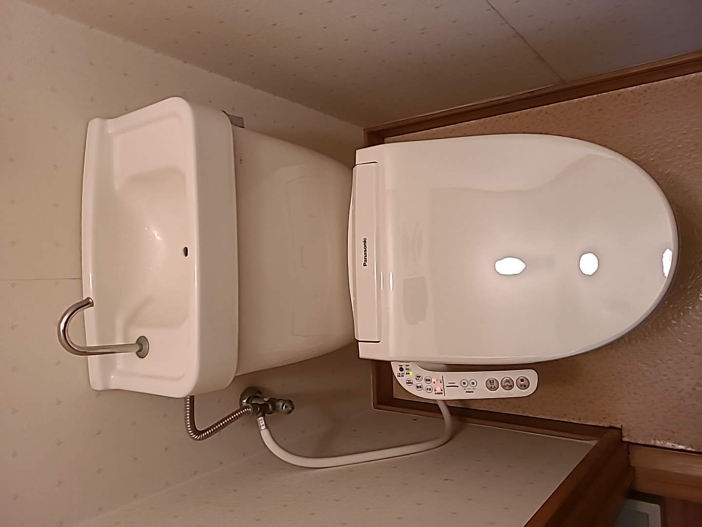 古い便器を新しいトイレに交換(Before)